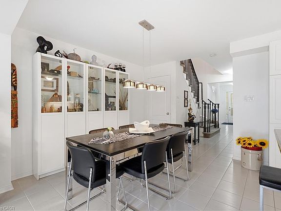 5th image of 1035 Victoria Rd S #89