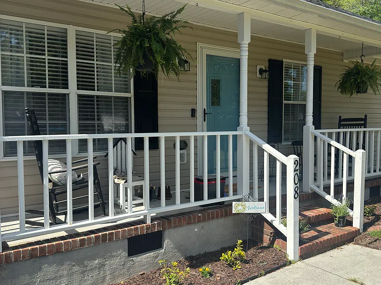 208 Hidden Bay Dr — Photo 2