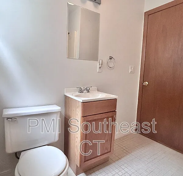 55 Hedge Ave — Photo 22