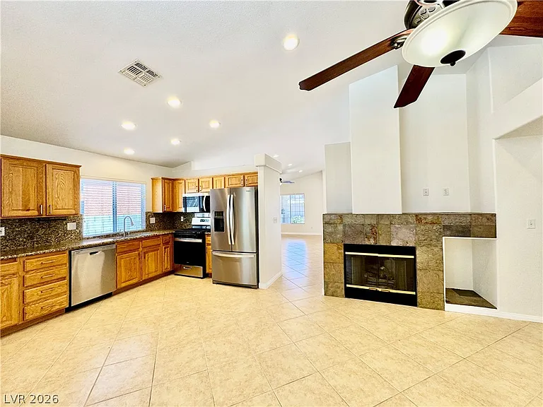 1437 Waterton Dr — Photo 8