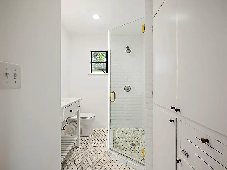 1207 Ridgemont Dr — Photo 12