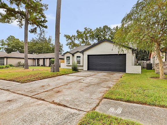 2nd image of 7018 Foxmar Ln