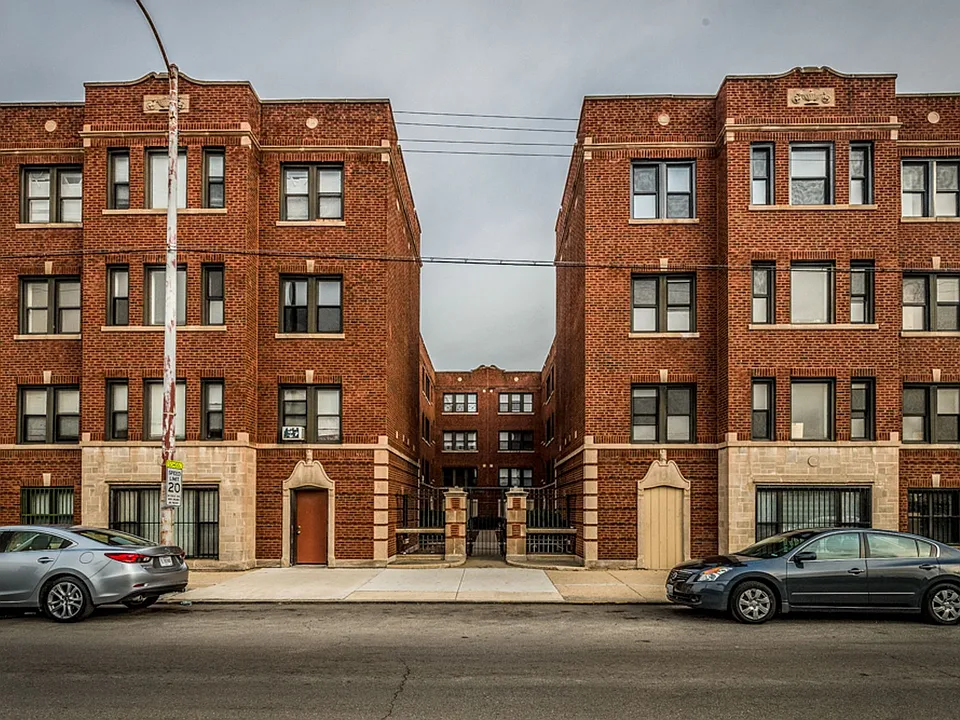 5328 W Harrison