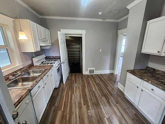3rd image of 710 Prospect Ave SW