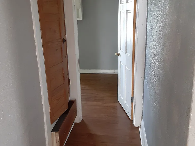 3402 N Detroit Ave — Photo 8