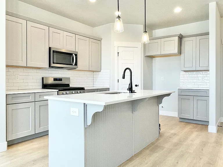 4306 W Silver Peak Ln — Photo 8
