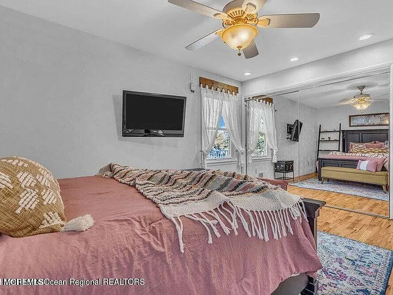 541 Frank Applegate Rd — Photo 16