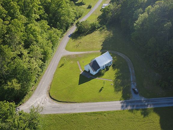 5th image of 470 Pleasant Valley Rd