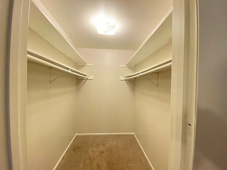 1004 Allena Dr — Photo 9