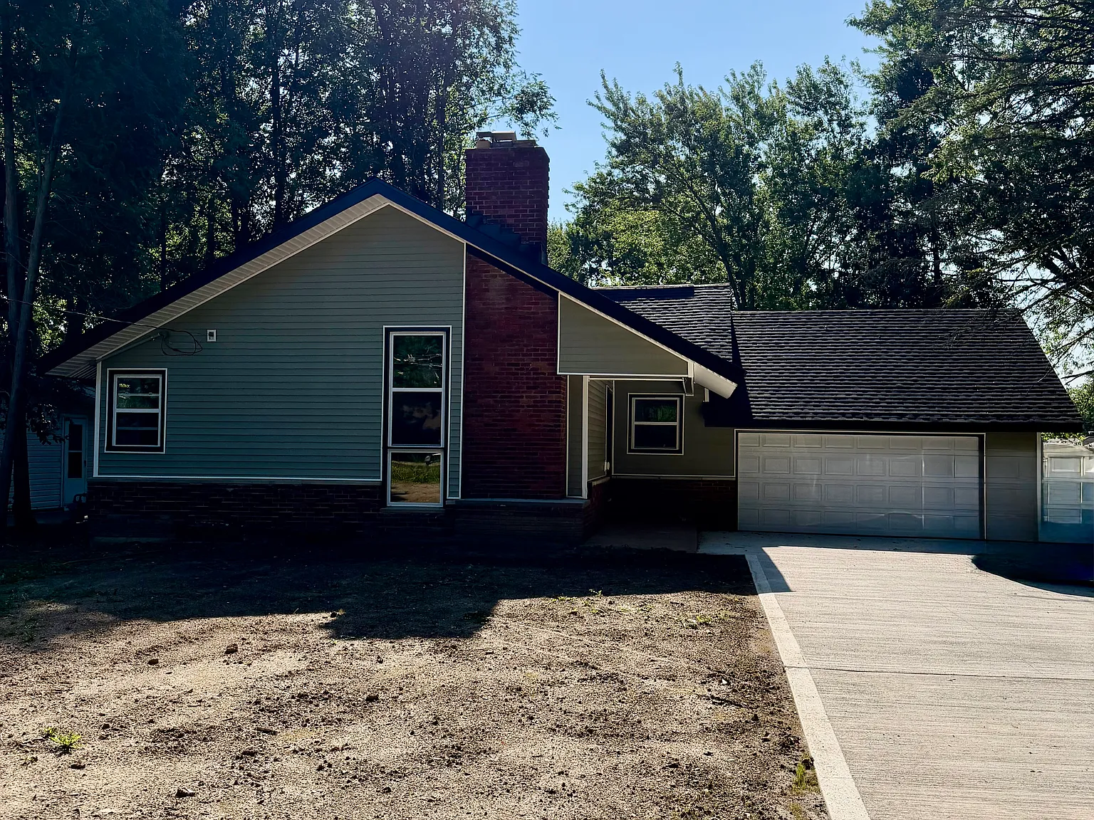3 bed, 1500 sqft, $2,200 — Photo 1
