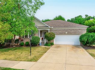 1160 Kendal Dr, Broadview Heights, OH 44147