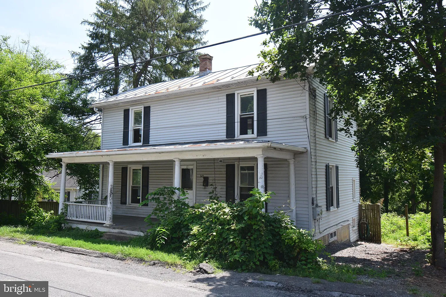 345 Shaffer St photo 1