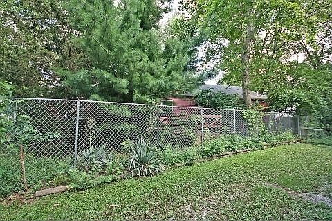 2nd image of 1421 Winding Ln
