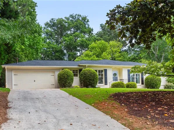 5925 Garber Dr, Sandy Springs, GA 30328