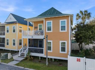 Purple Parrot, Pensacola, FL 32507