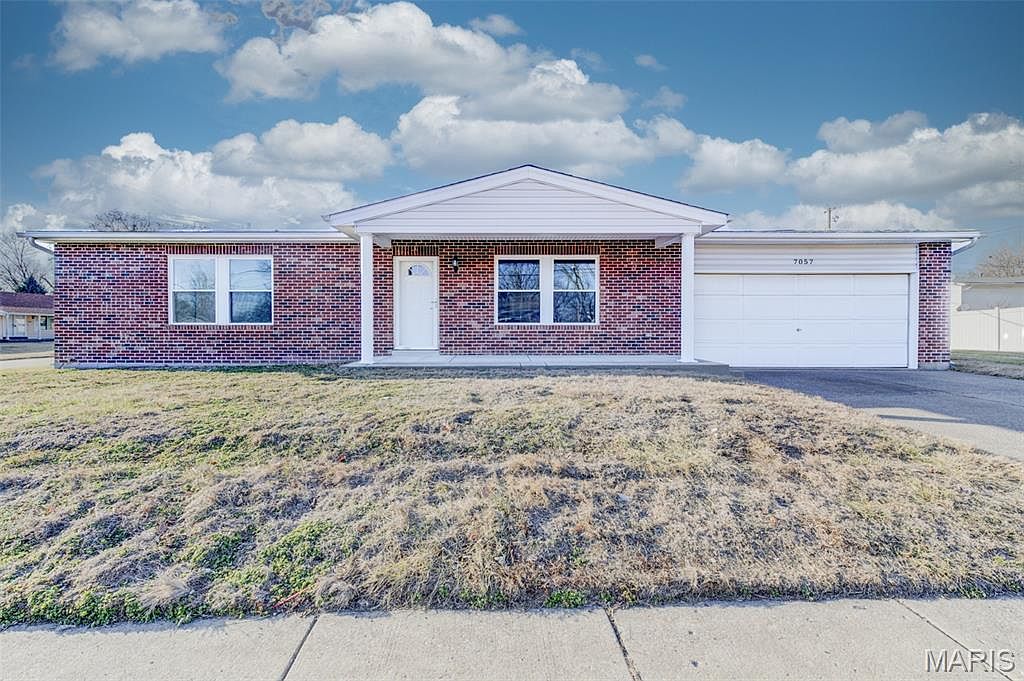7057 Howdershell Rd, Hazelwood, MO 63042 | Zillow