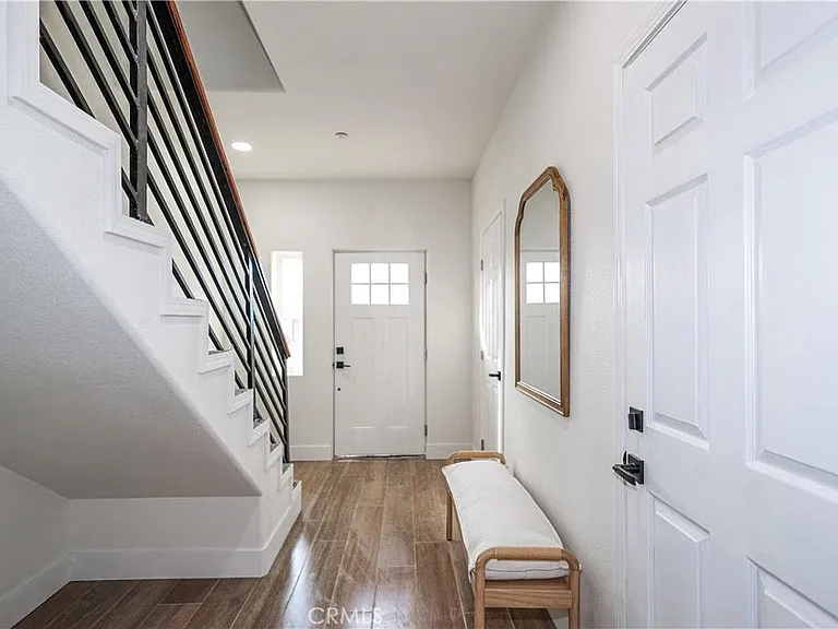 3104 El Capitan Ave #2 — Photo 2