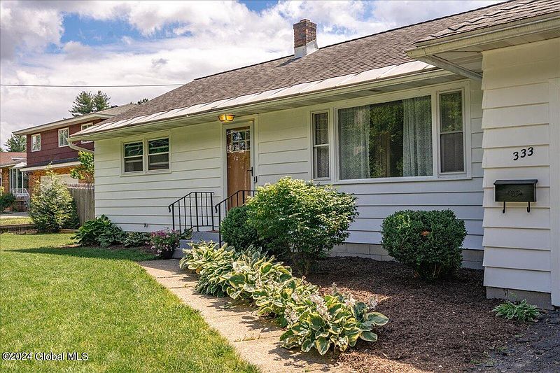3rd image of 333 McCormack Road