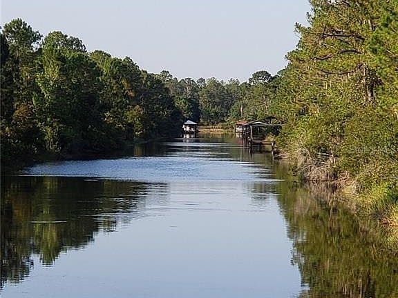 5th image of 823 Indian Lake Dr