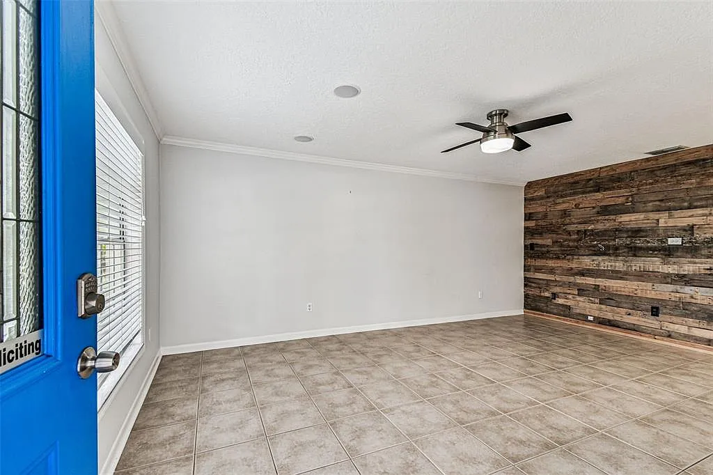 3 bed, 2.0 bath, 1132 sqft, $3,000 — Photo 4