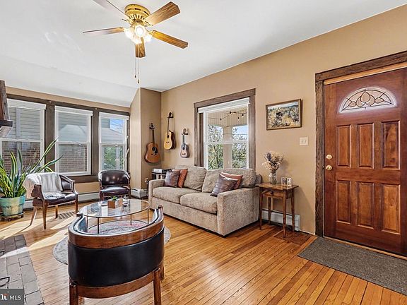 5th image of 321 Walnut St