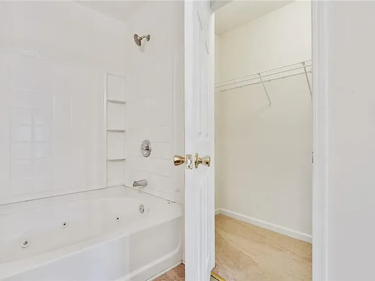 2849 Parkway Close — Photo 10