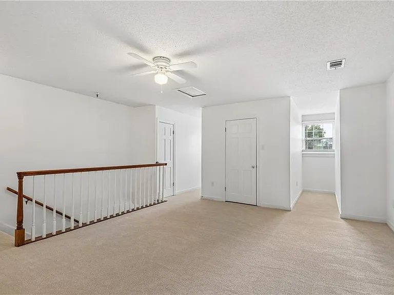 4422 Lake Vista Dr — Photo 14