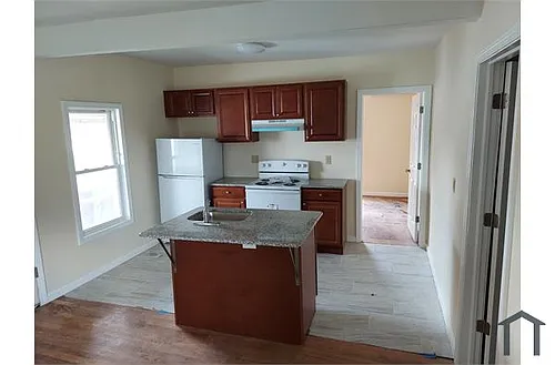 74 New Park Ave #2B Photo 1