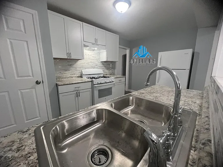 4330 Kentucky St — Photo 15