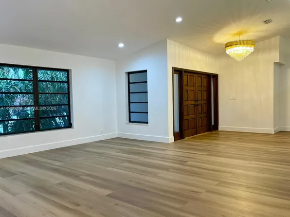 8501 SW 178th St, Palmetto Bay, FL 33157