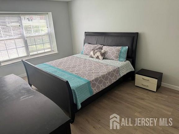2nd image of 1204 Commons Dr #4