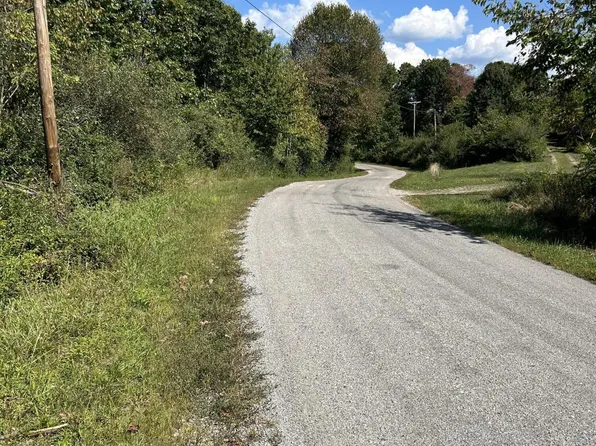 33 Blackfork Firebrick Rd, Oak Hill, OH 45656