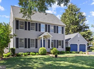 7121 Meadow St, Warrenton, VA 20187