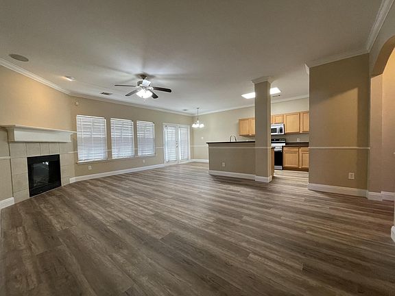5th image of 7621 Burton Ln