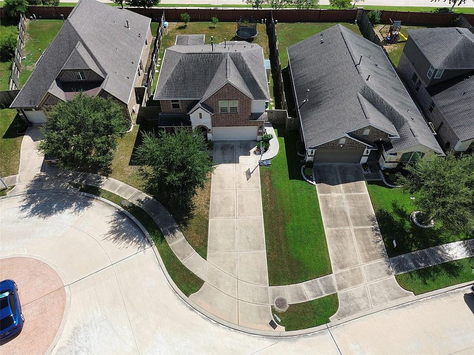 1st image of 9714 Stratton Ridge Dr