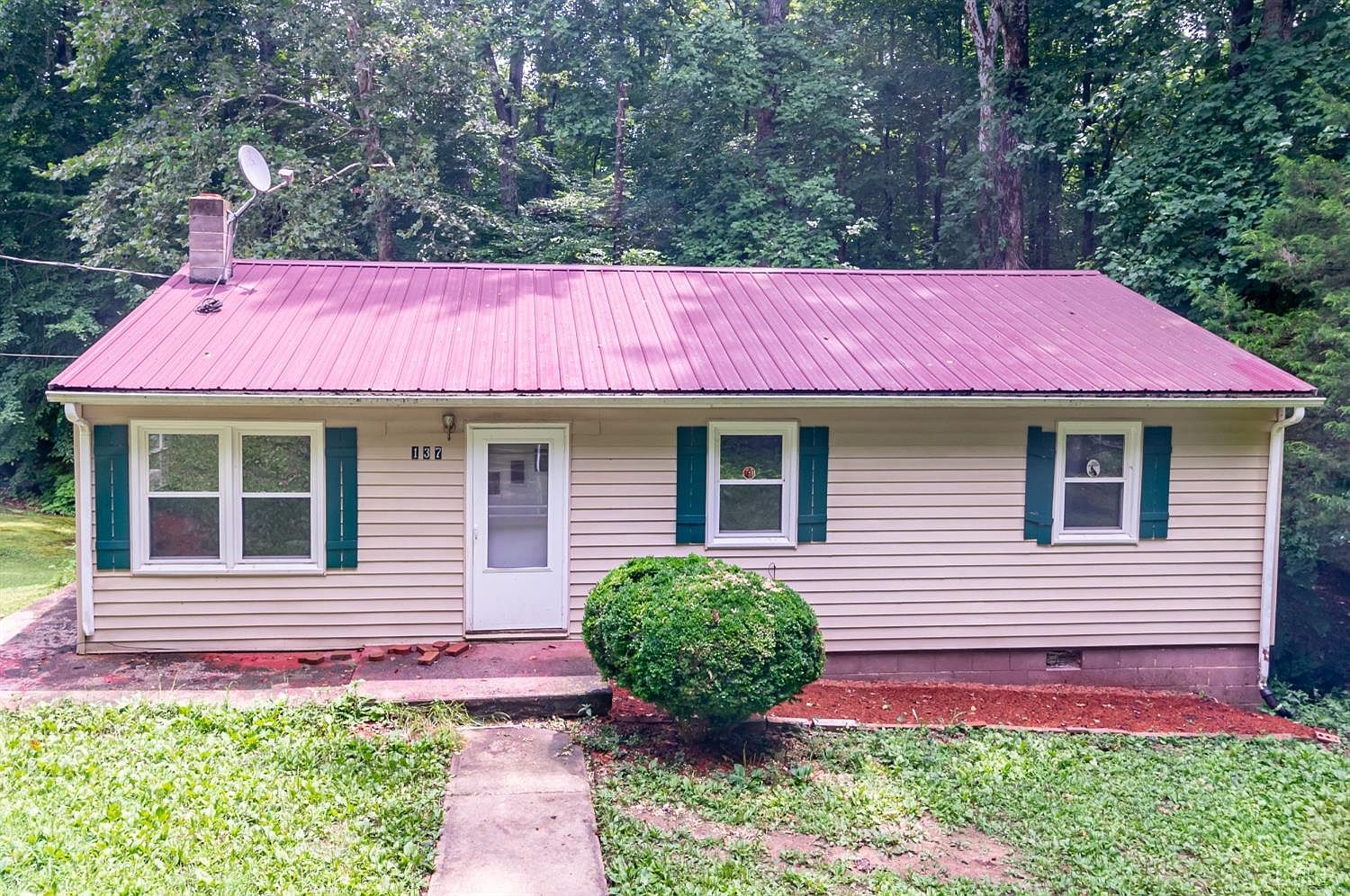 137 Central St, Brookneal, VA 24528 Zillow