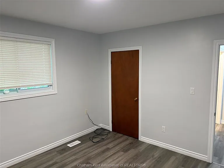 990 Chandler St — Photo 8