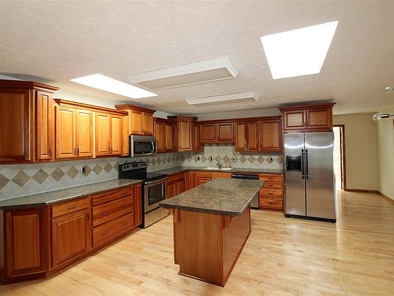 4th image of 443 S Maloney Dr