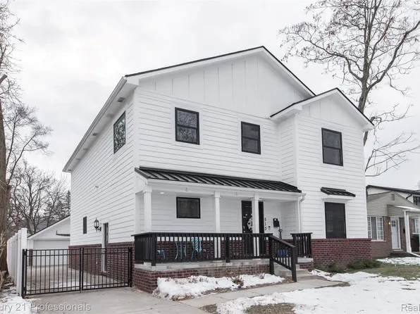 513 Renshaw St, Rochester, MI 48307