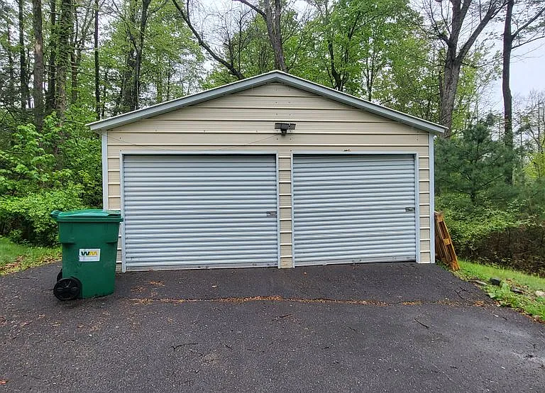 45 Laurel Hollow Ests — Photo 3