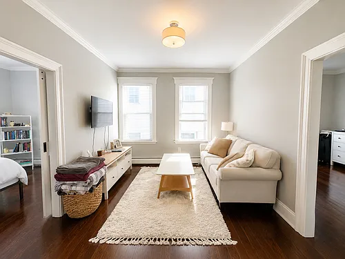 8 Bartlett St #2 Photo 1