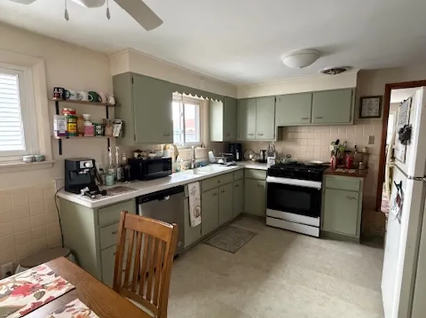 32 School St, Buffalo, NY 14217