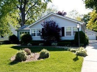636 S Highland Ave, Arlington Heights, IL