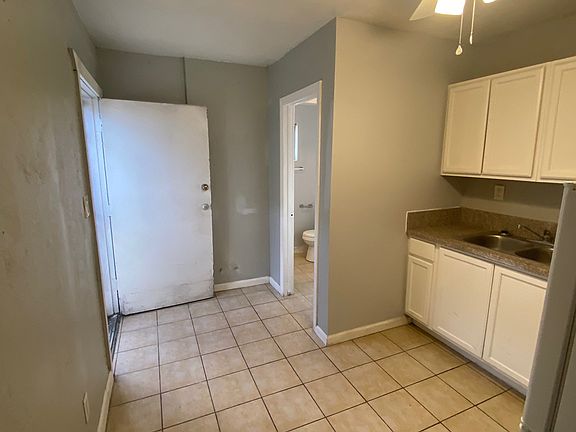 5th image of 8417 3/4 S San Pedro St #3/4