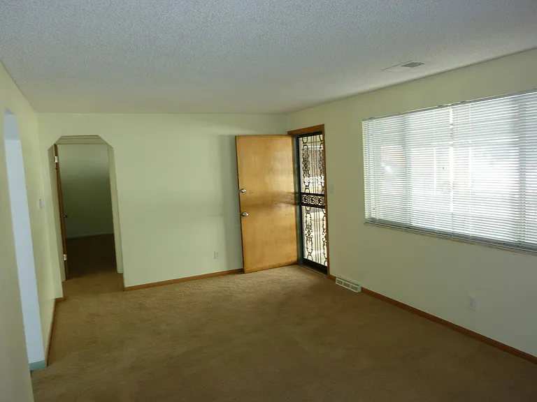 2955-2959 N Newton St #2955-A — Photo 2