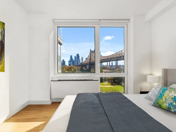 415 Main Street image 2 of 15