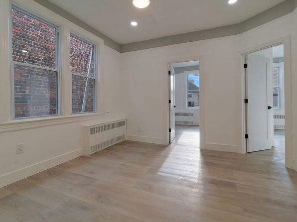 31-20 Ditmars Blvd #2R