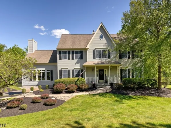 302 Kelly Dr, Branchburg Twp., NJ 08853