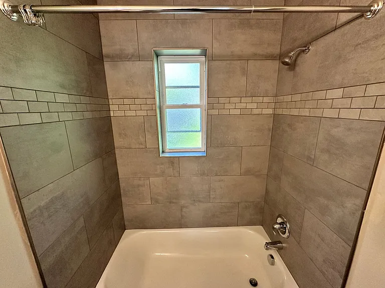 1597 Clio Ave — Photo 10