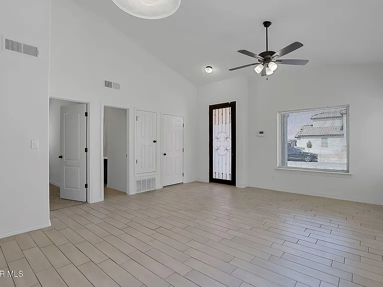 533 Paseo Modesto Dr — Photo 6